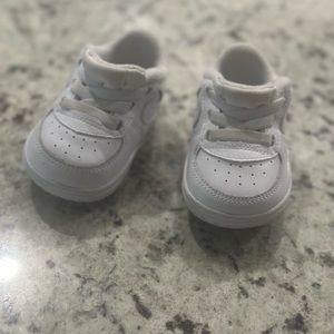 Infant Nike Air Force One’s